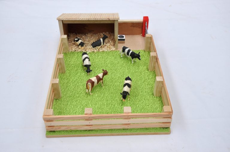 Millwood FS23 Calf House with Field - David Rogers Toymaster