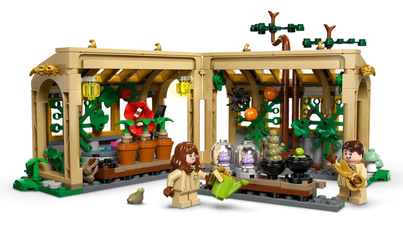 Lego Harry Potter: Hogwarts Castle Herbology Class (76445)