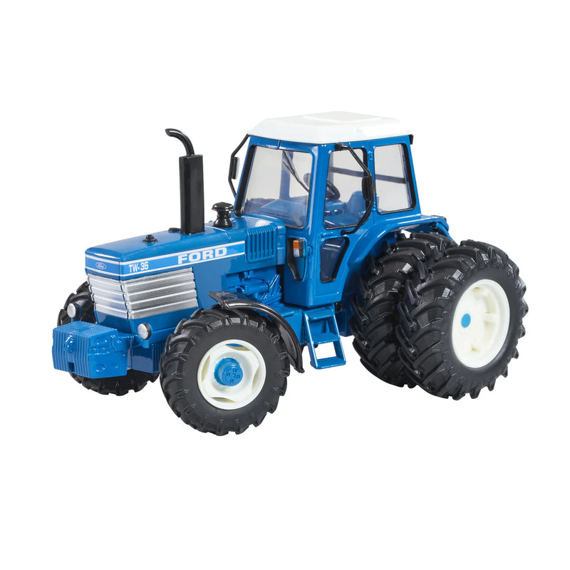 Britains 43394 - Ford TW35 With Dual Rear Wheel - 1:32