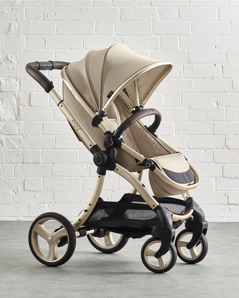 Egg2 Luxury Package & Maxi Cosi Cabriofix iSize - Feather