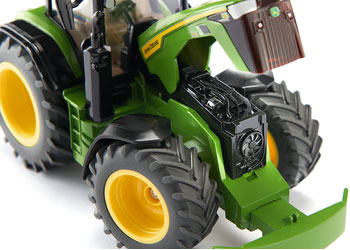 Siku 3290 John Deere 8R 370