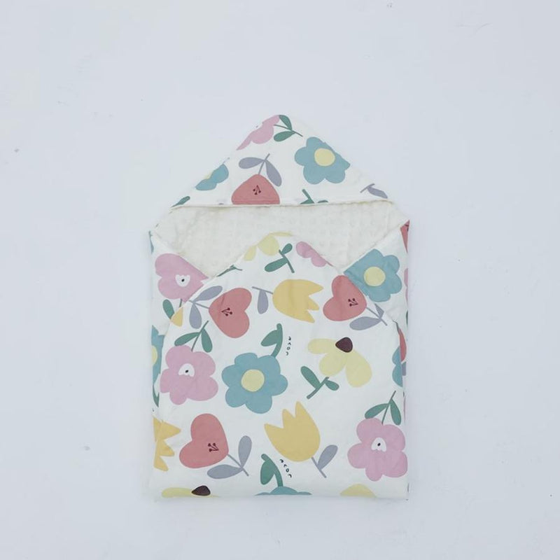 Little Love Blanket 5 Point - Daisy
