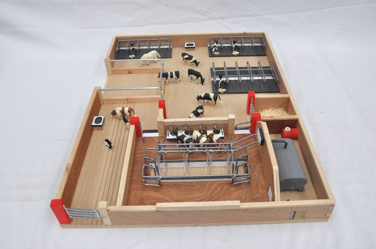 Millwood FS42 Milking Parlour - David Rogers Toymaster